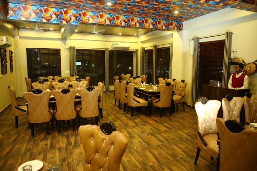 Hotel Anandan Citrine Vrindāvan Exterior foto